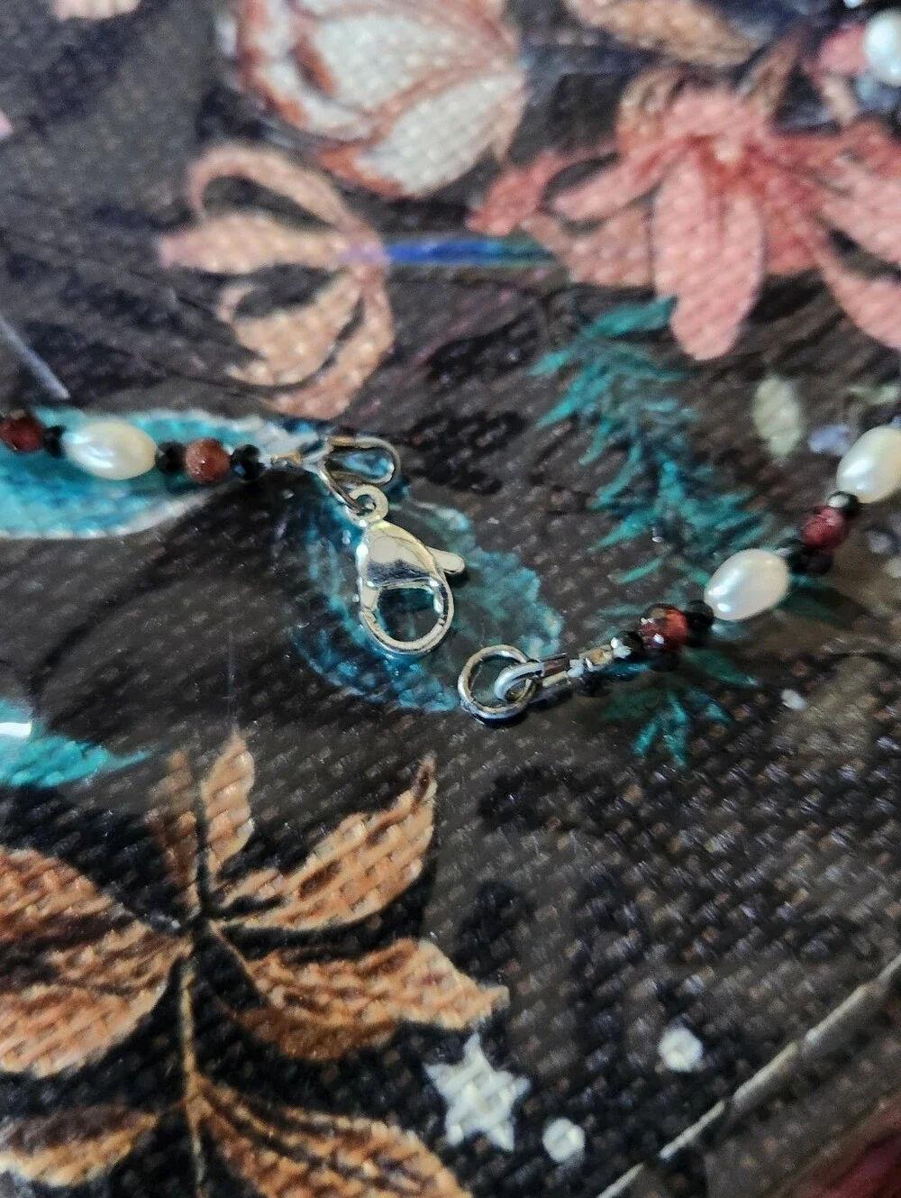 Rice Shaped Freshwater Pearls Granet & Red/Black Spinel Beads